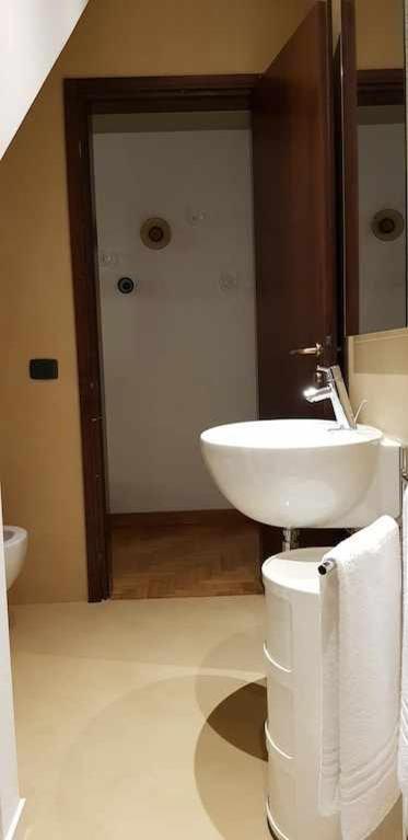 Interno Gavi Appartement Verona Buitenkant foto
